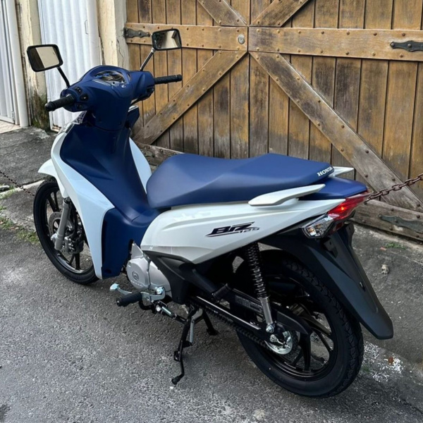 UMA MOTO BIS 125  OU O VALOR EM DINHEIRO NO PIX ED:10